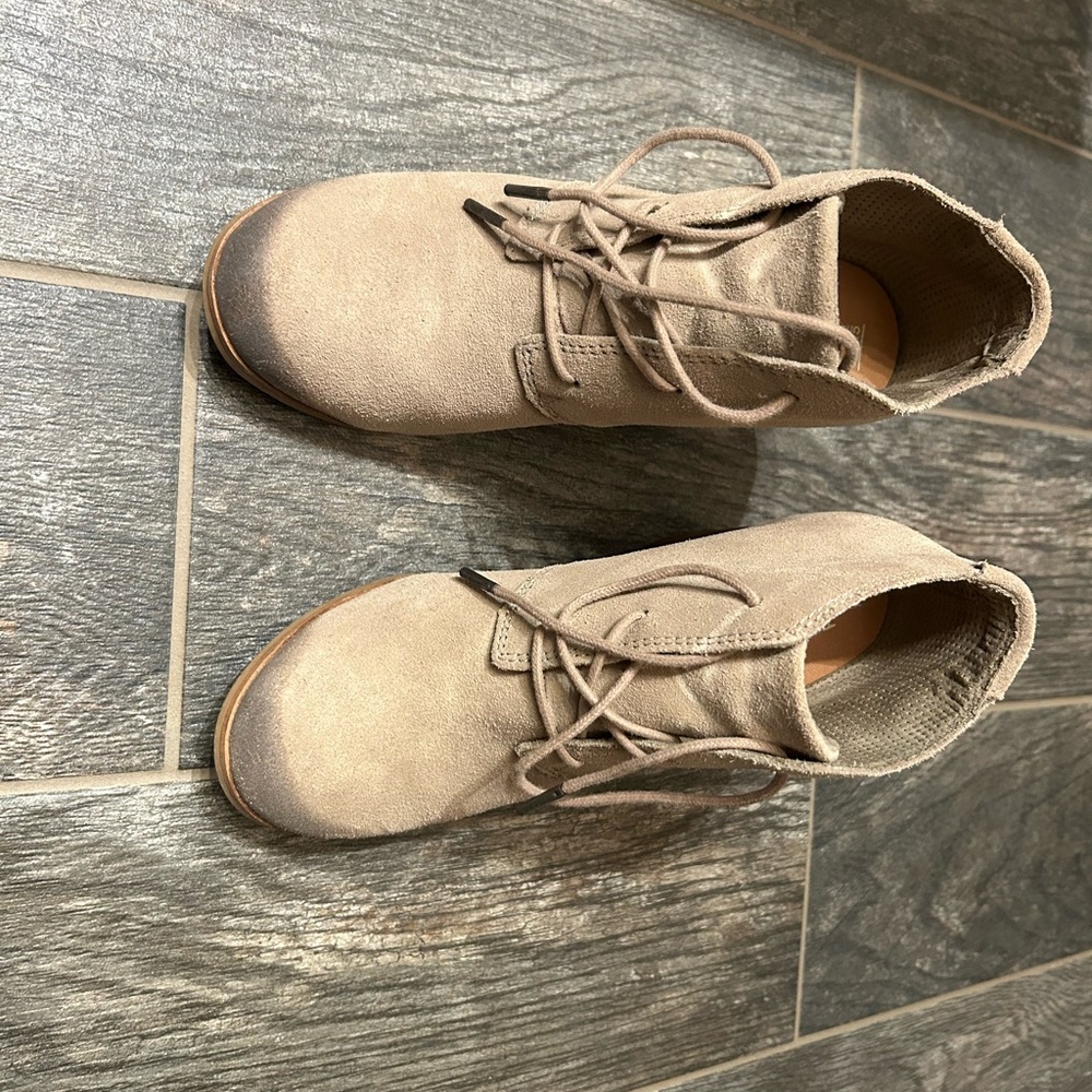 TOMS Lunata Lace-Up Booties